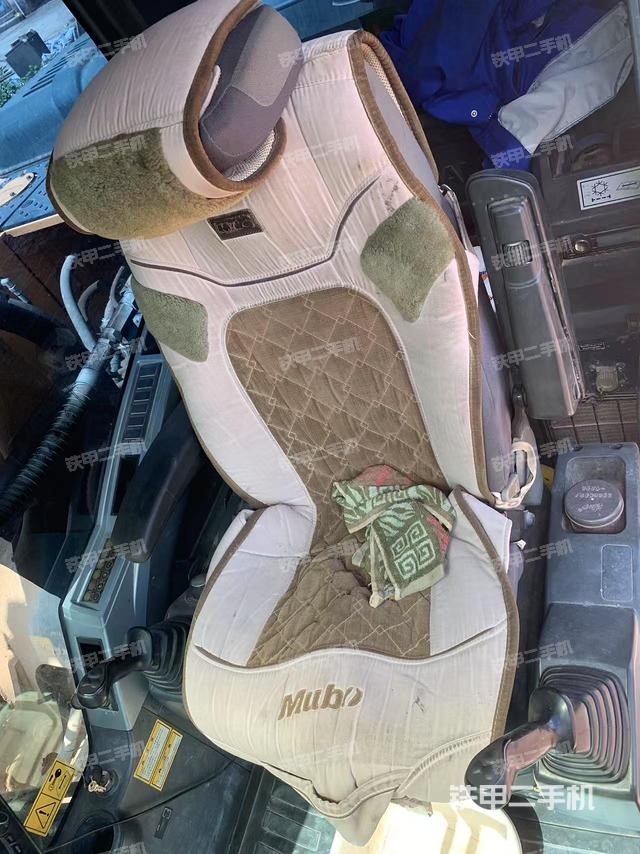 驾驶室整体（整机外观）