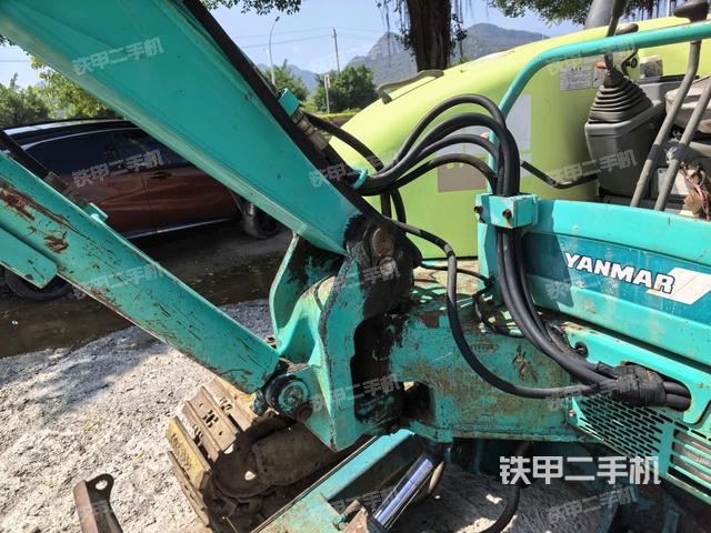 大臂根部?斜（工作和回轉(zhuǎn)裝置）