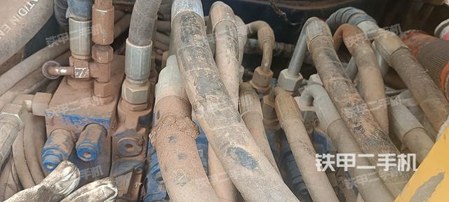 發(fā)動(dòng)機(jī)整體俯視(整機(jī)外觀) 發(fā)動(dòng)機(jī)整體俯視(整機(jī)外觀)