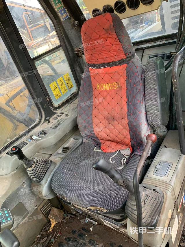 驾驶室整体（整机外观）