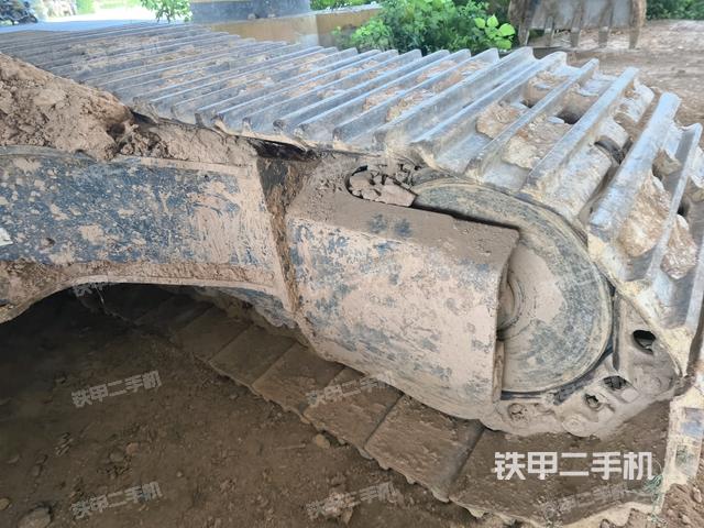 右驅(qū)動(dòng)輪（行走機(jī)構(gòu)）