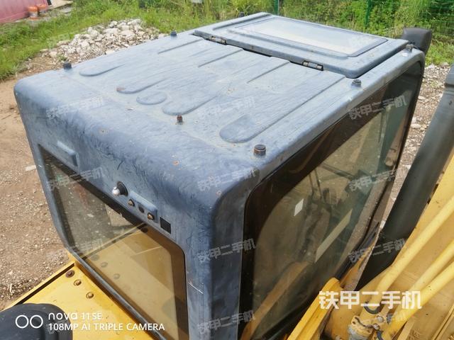 駕駛室頂部俯視（上車部件）