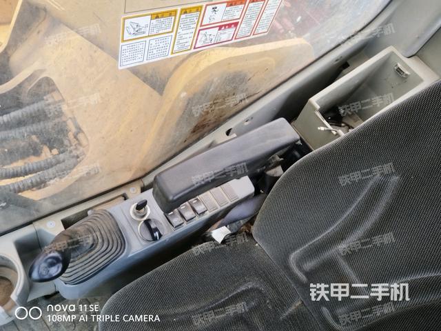 座椅右側控制臺/鑰匙門/油門/含右手柄（駕駛室部分）