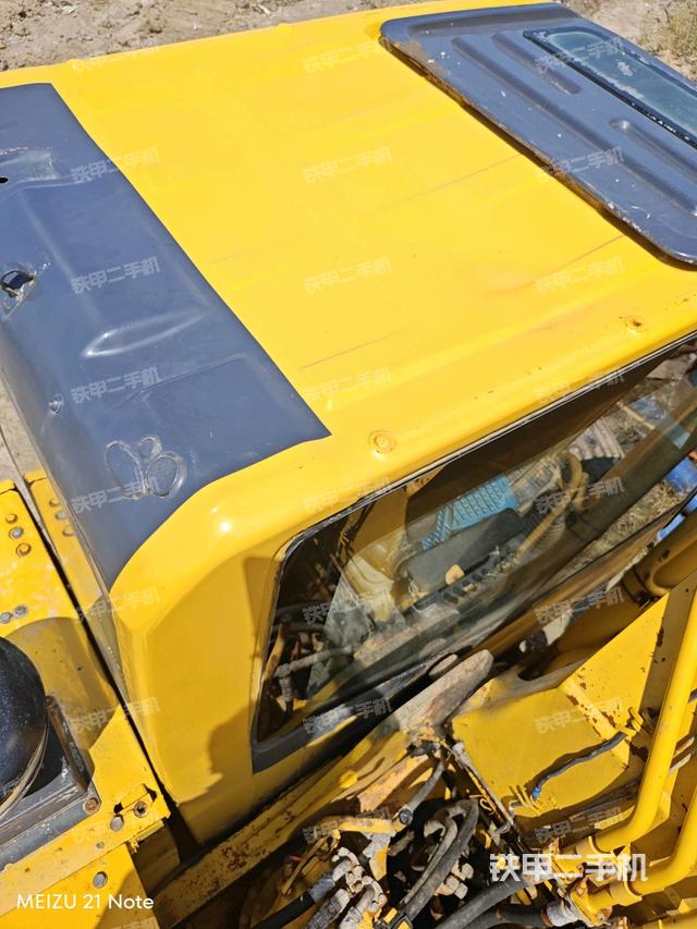 驾驶室顶部（整机外观）