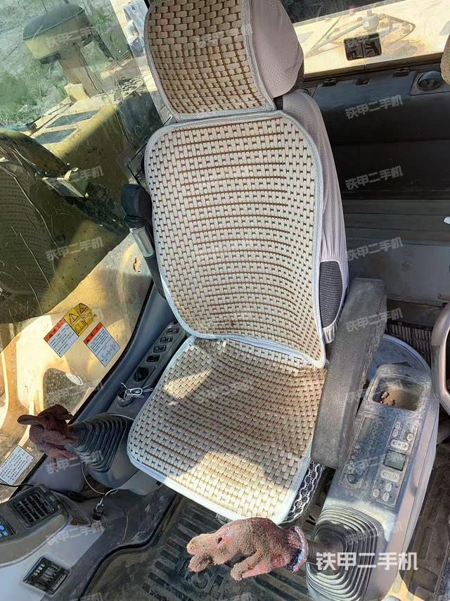 驾驶室整体（整机外观）