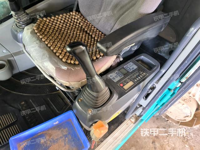 座椅后部（駕駛室部分）