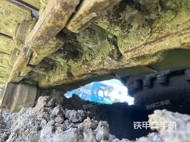 右側(cè)履帶整體（行走機構(gòu)）