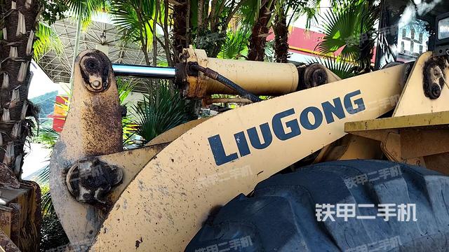 正后方（整机外观）