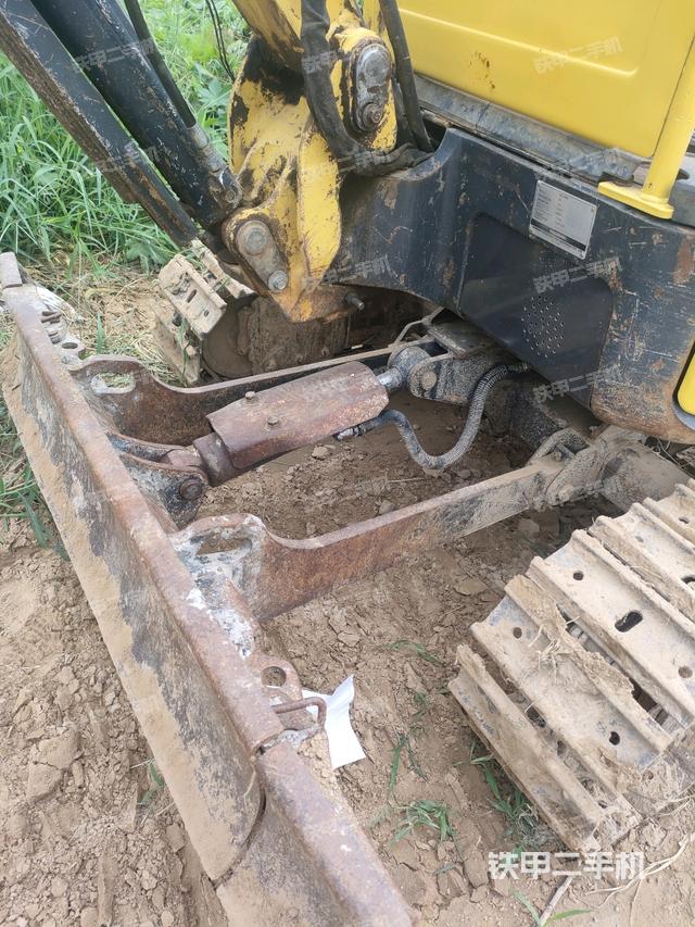 回轉(zhuǎn)馬達和主控閥（整機外觀）