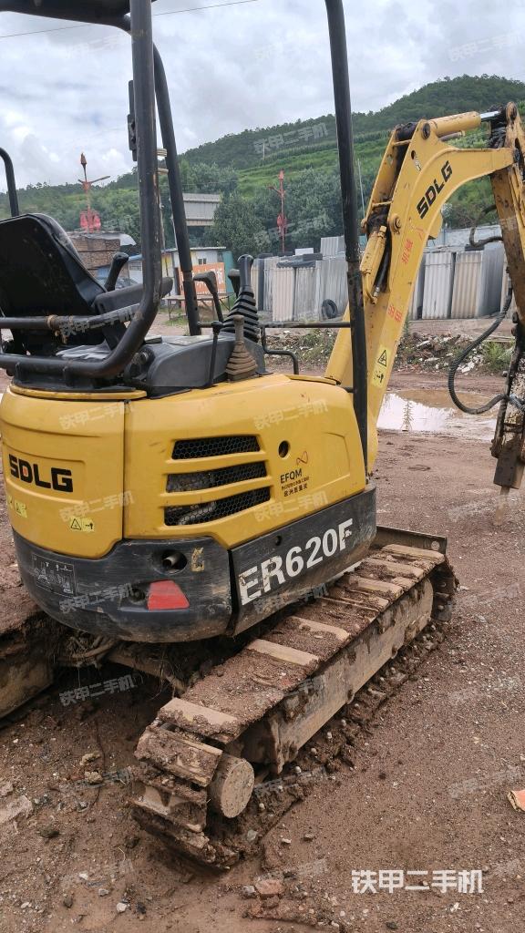 整機右后45°（整機外觀）