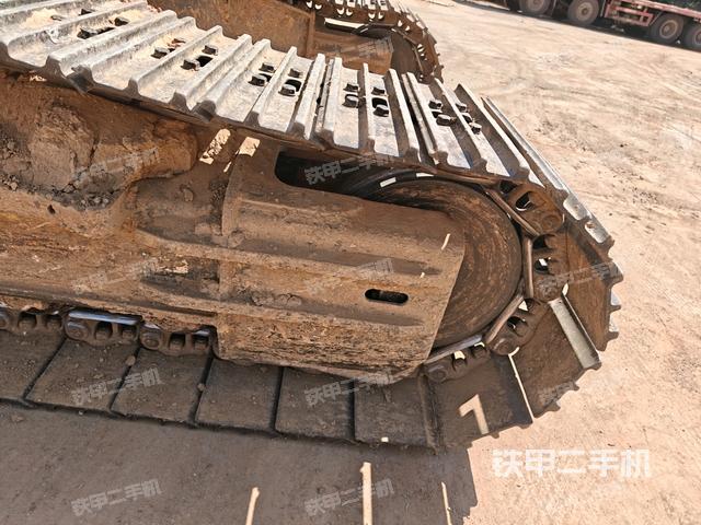 左導(dǎo)向輪（行走機(jī)構(gòu)）