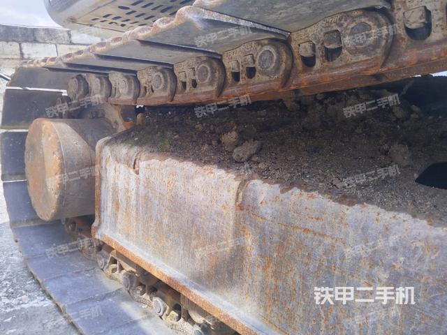 左驅(qū)動輪（行走機(jī)構(gòu)）