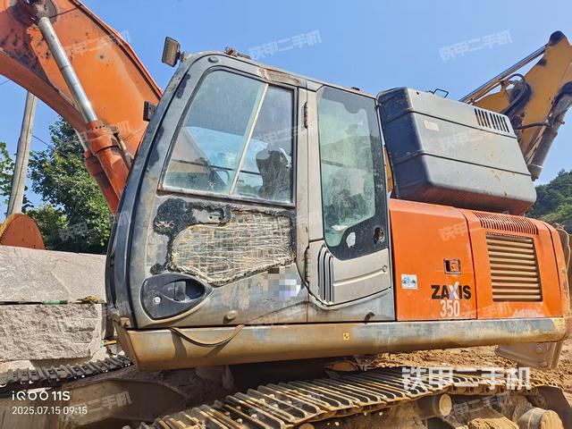 驾驶室整体(整机外观) 驾驶室整体(整机外观)