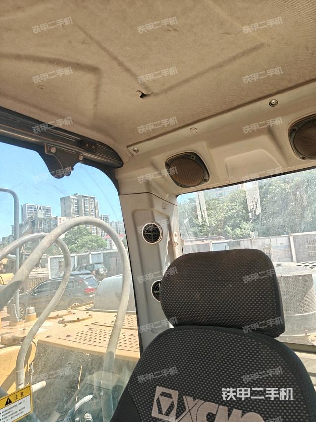 右側(cè)玻璃角標(biāo)（駕駛室部分）