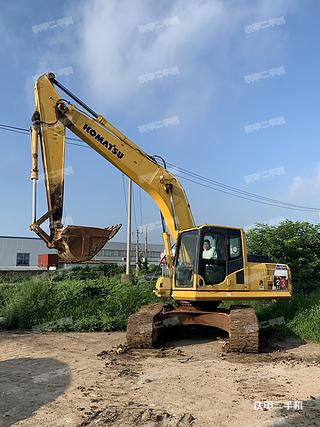 连云港小松PC210LC-8挖掘机实拍图片