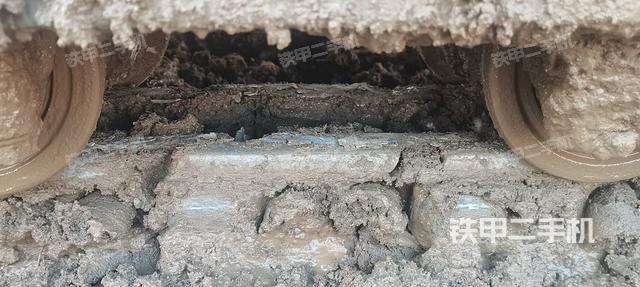 單側(cè)履帶整體（整機(jī)外觀）