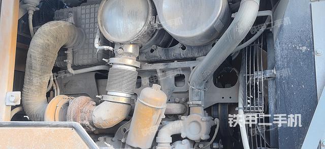 發(fā)動(dòng)機(jī)左側(cè)(整機(jī)外觀及大件) 發(fā)動(dòng)機(jī)左側(cè)(整機(jī)外觀及大件)