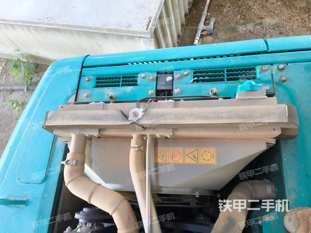 駕駛室頂部俯視（上車部件）