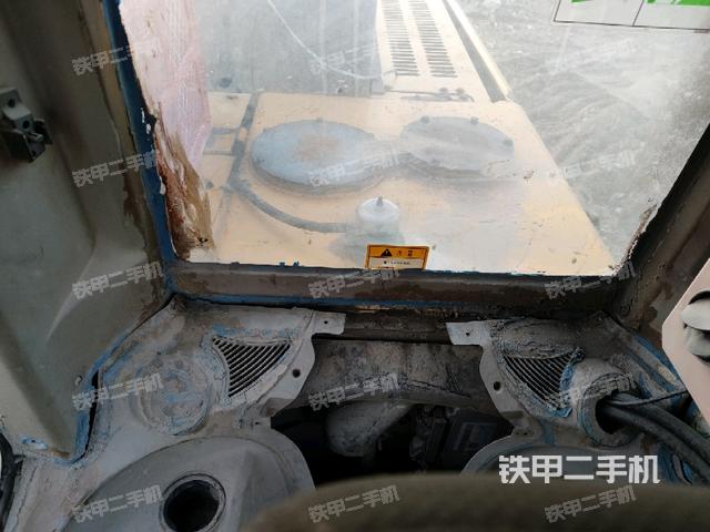 座椅后部（驾驶室部分）