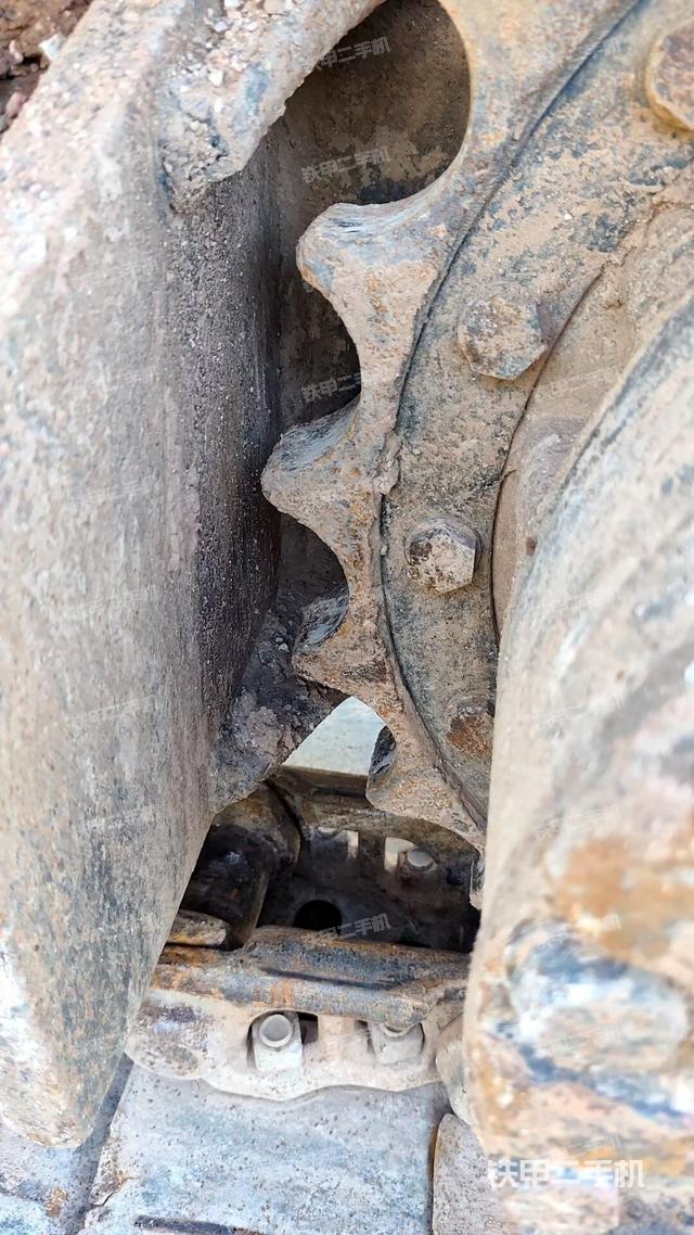 右側(cè)履帶整體（行走機構(gòu)）