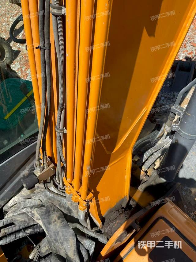 大臂背部俯视（工作和回转装置）