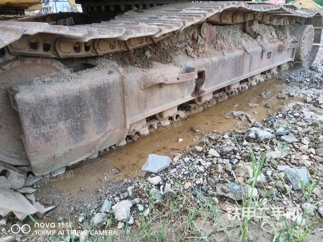 单侧履带整体(整机外观) 单侧履带整体(整机外观)