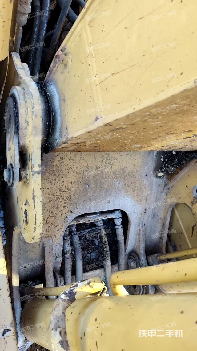 鏟斗右后整體（工作和回轉(zhuǎn)裝置）