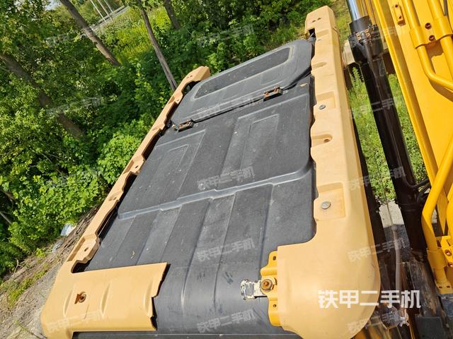 駕駛室頂部（整機(jī)外觀）