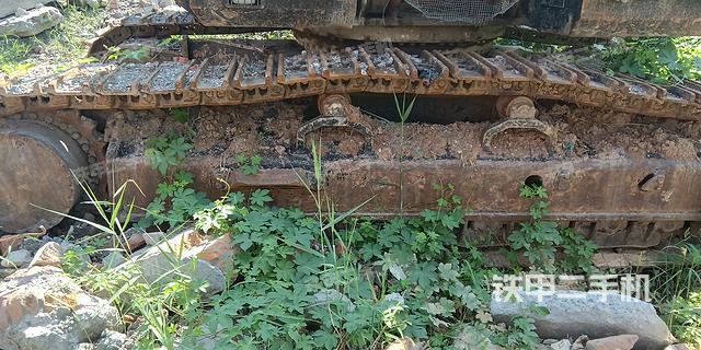 單側履帶整體(整機外觀) 單側履帶整體(整機外觀)