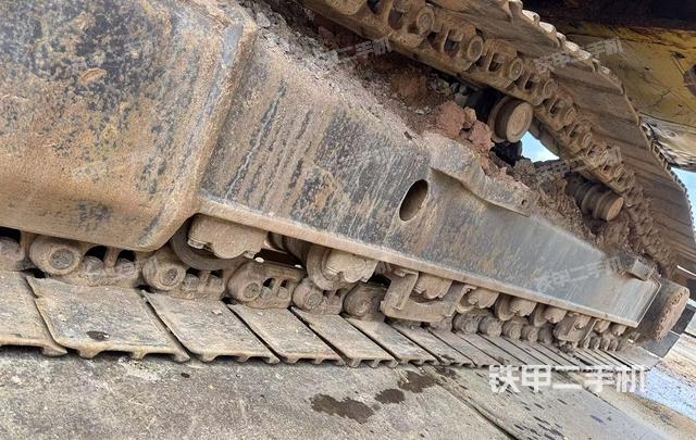 單側(cè)履帶整體（整機(jī)外觀）