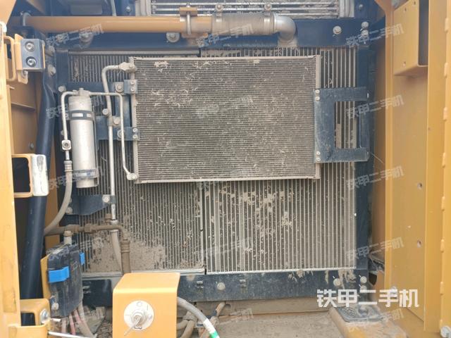 散熱器正面（大件艙室）