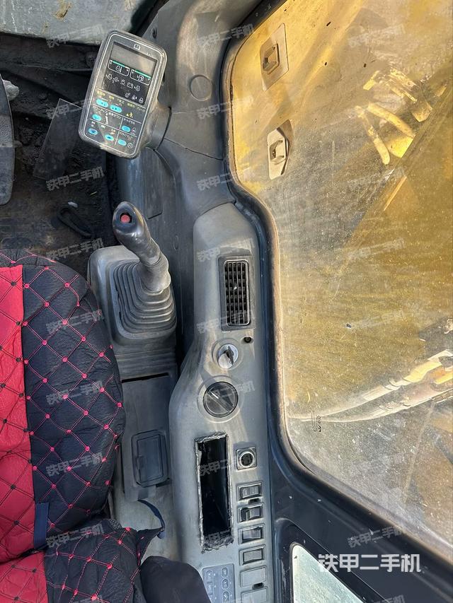 驾驶室整体（整机外观）