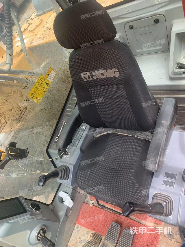 駕駛室整體（整機(jī)外觀）