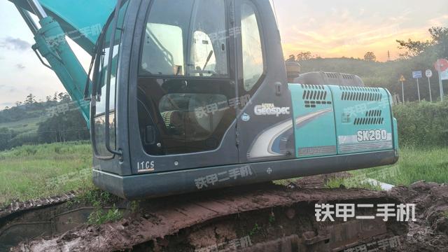 驾驶室整体（整机外观）