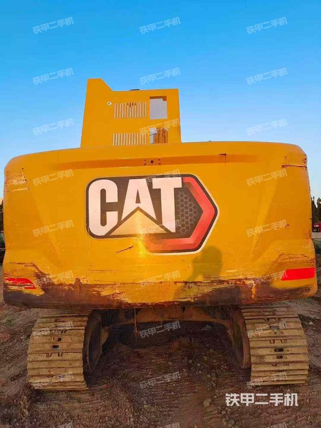 驾驶室顶部（整机外观）