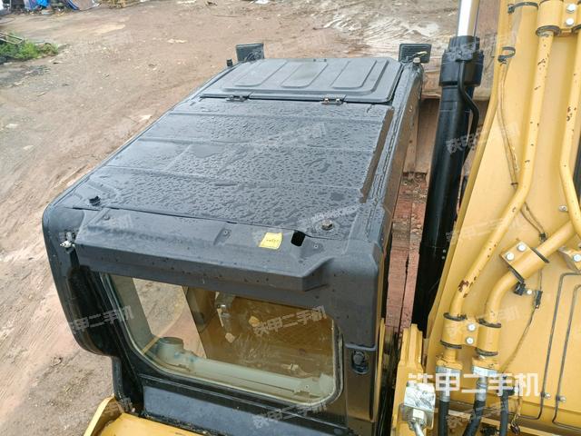 驾驶室顶部（整机外观）