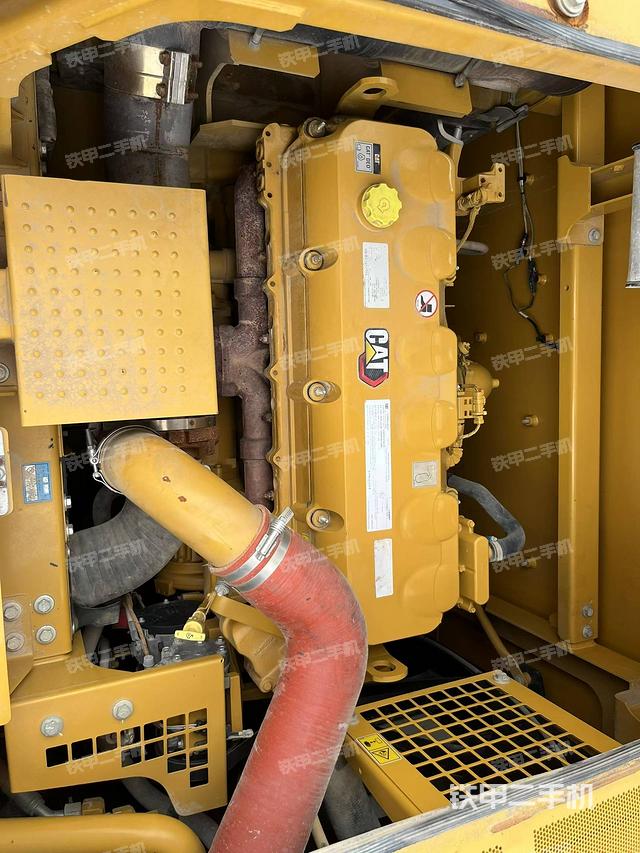 发动机整体俯视(整机外观) 发动机整体俯视(整机外观)