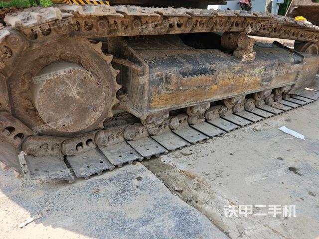 单侧履带整体（整机外观）