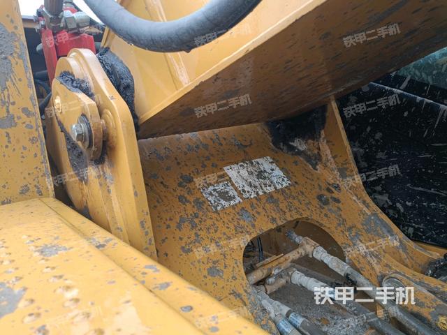 大臂根部?斜視（工作和回轉(zhuǎn)裝置）