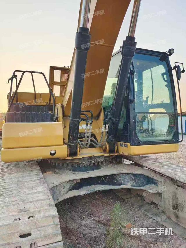 驾驶室整体（整机外观）