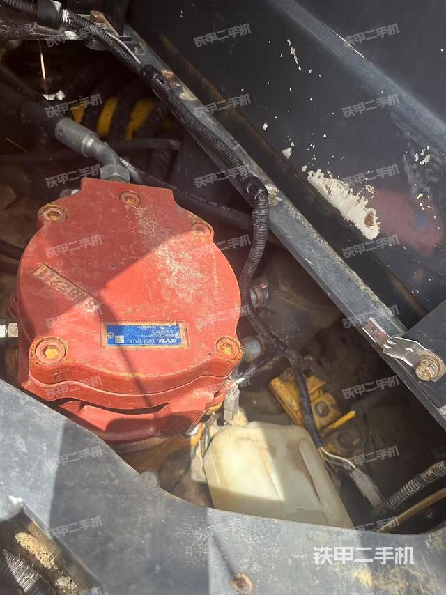 回轉(zhuǎn)馬達和主控閥（整機外觀）