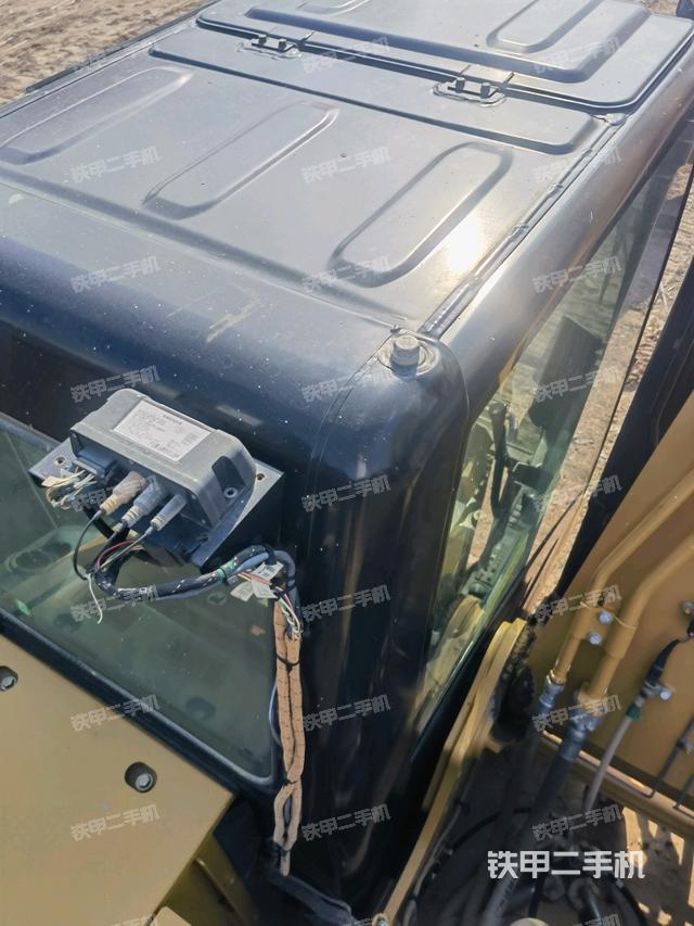 駕駛室頂部（整機(jī)外觀）