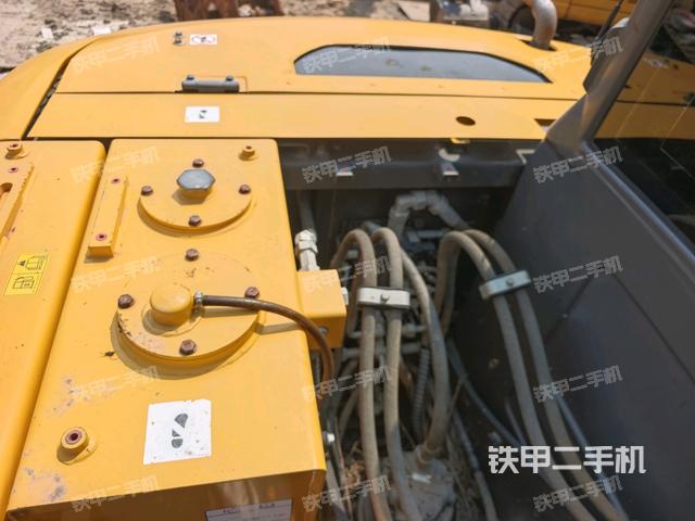 驾驶室顶部（整机外观）