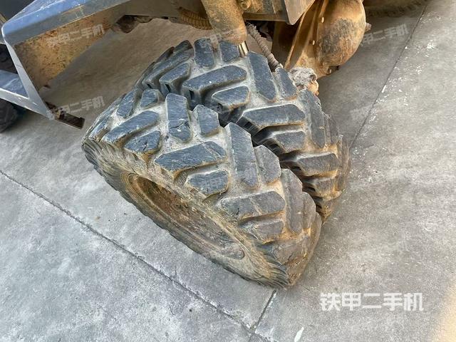 左驱动轮（行走机构）