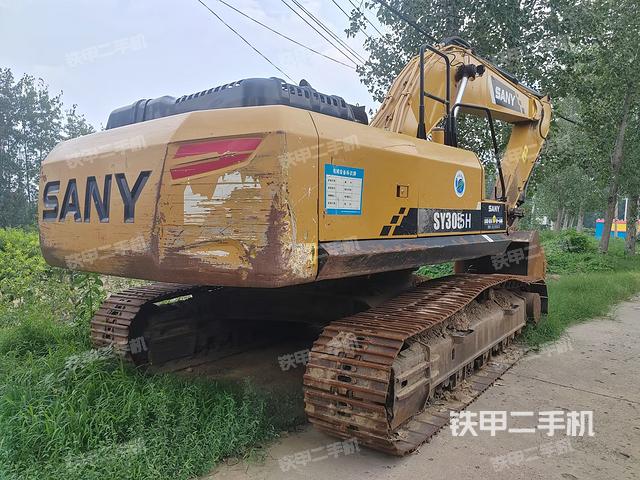 整機(jī)右后45°(整機(jī)外觀) 整機(jī)右后45°(整機(jī)外觀)