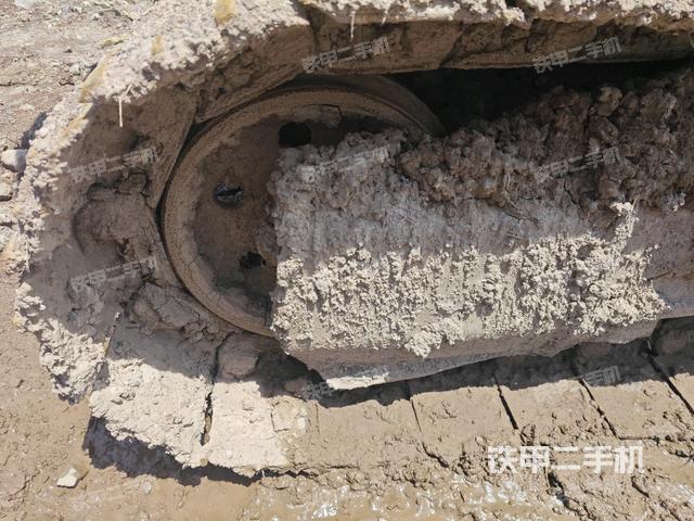 右导向轮(行走机构) 右导向轮(行走机构)