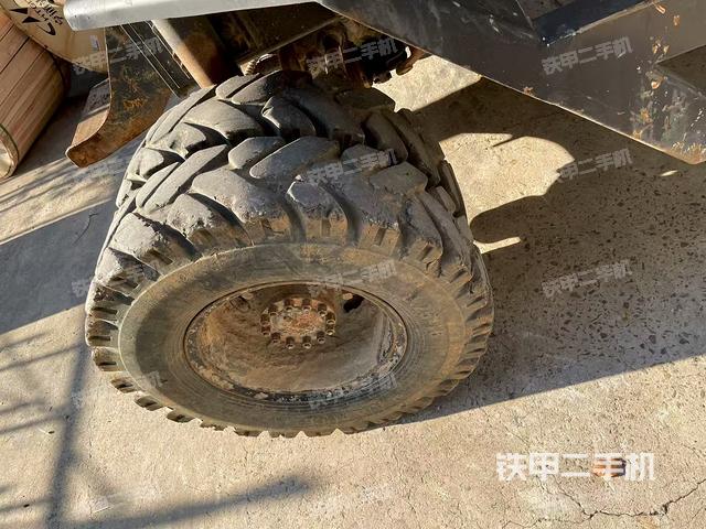 左侧履带整体 （行走机构）