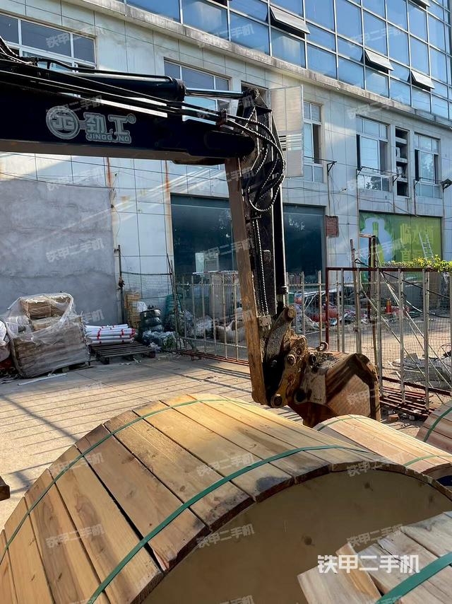 小臂整体左后（工作和回转装置）