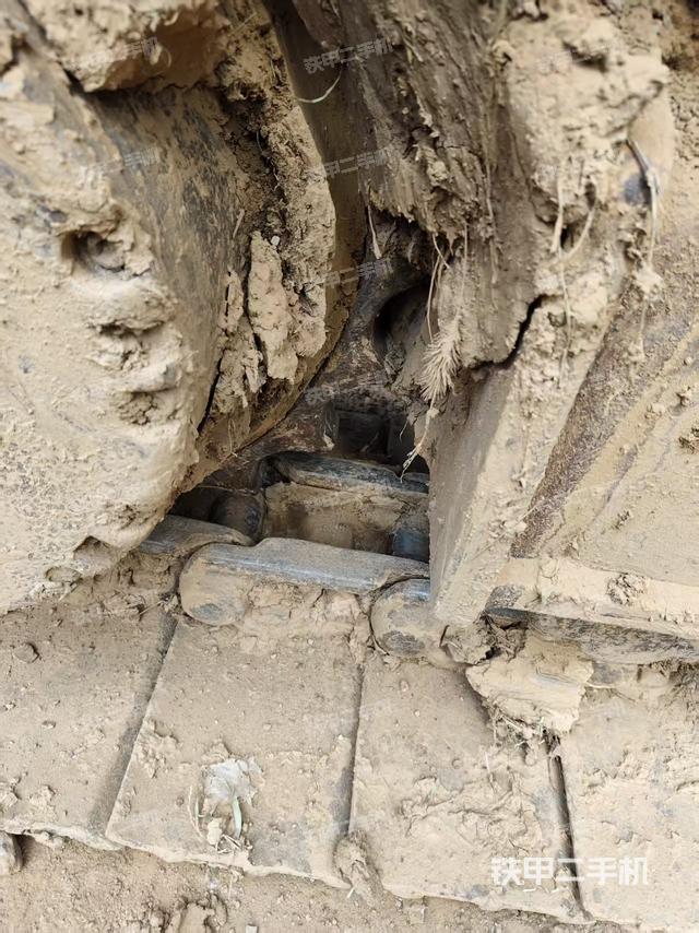 單側履帶整體(整機外觀) 單側履帶整體(整機外觀)