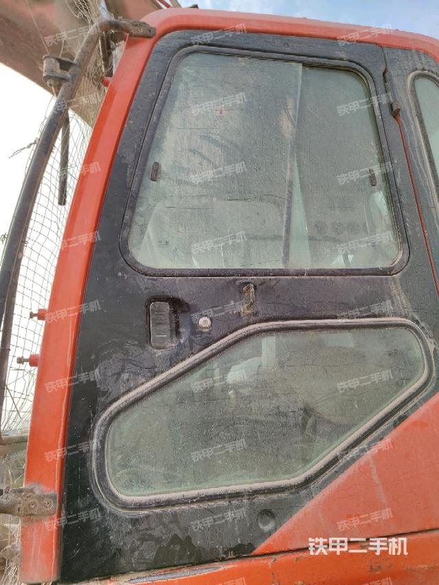 驾驶室正侧（驾驶室部分）